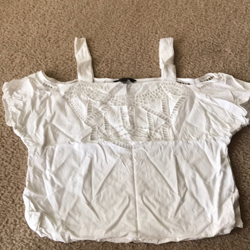 Cold shoulder summer top